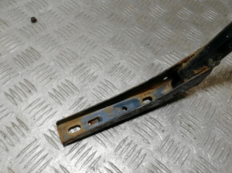 Петля крышки багажника правая Clk 208