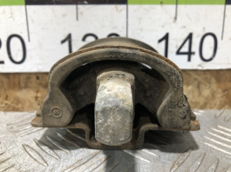 Опора кпп E 210