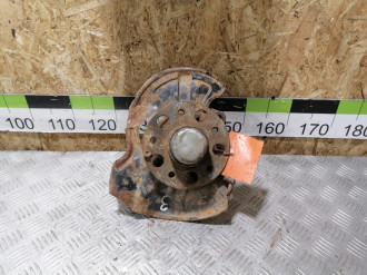 Кулак поворотный передний левый Clk 209