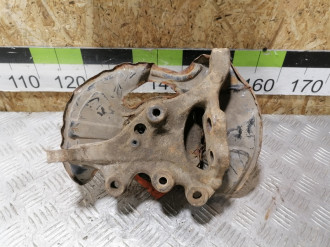 Кулак поворотный передний левый Clk 209