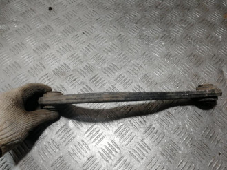 Рычаг задний верхний правый E 211