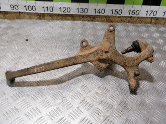 Кулак поворотный передний правый E 210