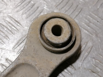 Рычаг задний верхний правый S 221