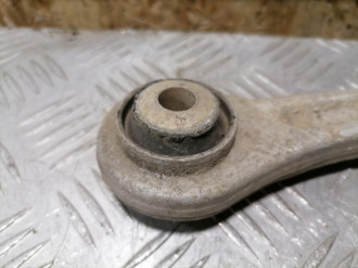 Рычаг задний верхний левый S 221