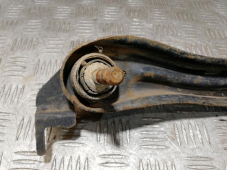 Рычаг задний верхний правый Ml 164