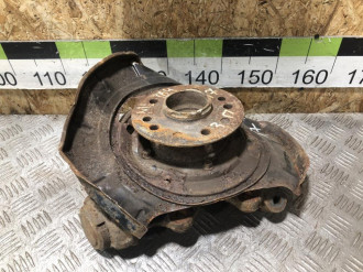 Кулак задний правый Ml 164