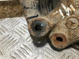 Кулак задний правый Ml 164