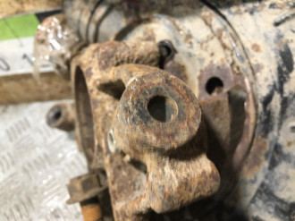 Кулак задний правый Ml 164