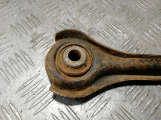 Тяга задняя продольная E 124