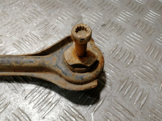 Тяга задняя продольная E 124