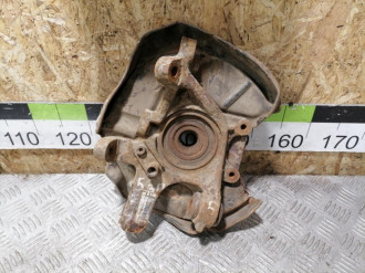 Кулак задний правый C 202