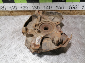 Кулак задний правый C 202