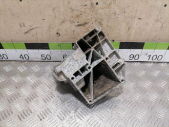 Кронштейн компрессора кондиционера C 202