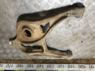 Рычаг задний нижний правый Ml 164