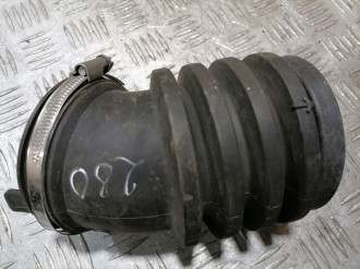 Патрубок воздушного фильтра Clk 208