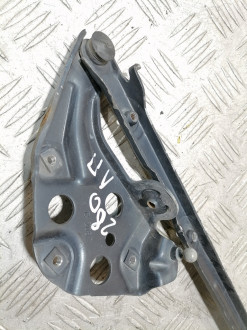 Петля капота левая Clk 208