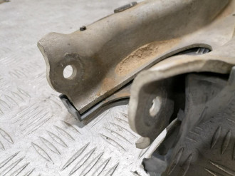 Рычаг задний нижний правый S 221