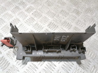 Блок предохранителей моторный S 220