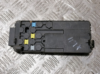 Блок предохранителей моторный Ml 164