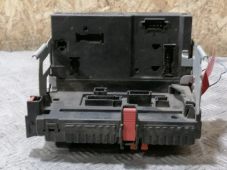 Блок предохранителей салонный S 221