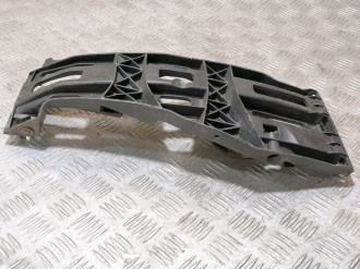 Направляющая бампера S 221