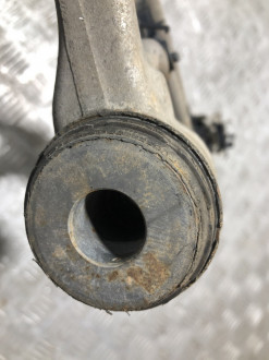 Рычаг передний правый нижний B 246