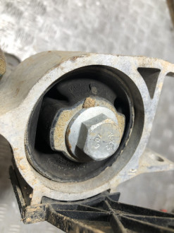 Рычаг передний правый нижний B 246