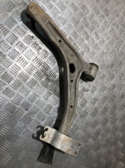 Рычаг передний правый нижний B 246