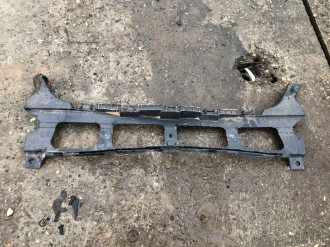 Усилитель бампера переднего S 221