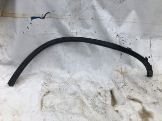 Молдинг крыла переднего правый Gle c292