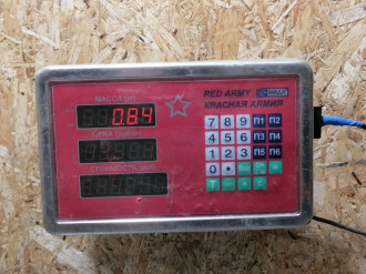 Петля капота правая Clk 208