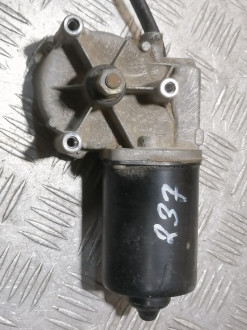 Моторчик стеклоочистителя передний C 203