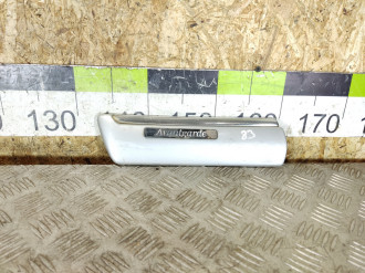 Молдинг крыла переднего левый E 210