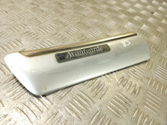 Молдинг крыла переднего левый E 210