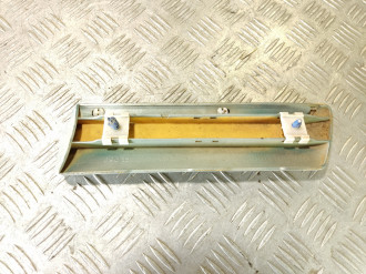 Молдинг крыла переднего левый E 210