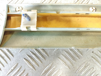 Молдинг крыла переднего левый E 210