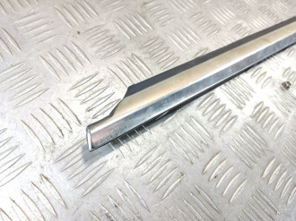 Накладка стекла заднего правого S 221