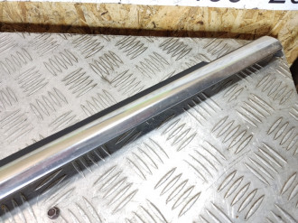 Накладка стекла заднего правого S 221