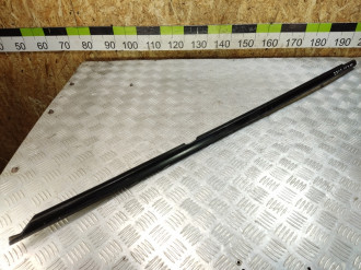 Накладка стекла заднего правого S 221