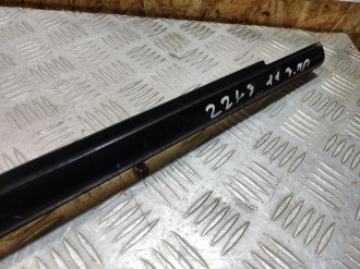 Накладка стекла заднего правого S 221