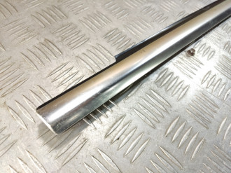 Накладка стекла переднего левого S 221