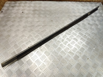 Накладка стекла переднего левого S 221