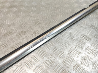 Накладка стекла заднего левого S 221