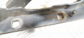 Петля капота левая S 220