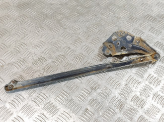 Петля капота левая Clk 208