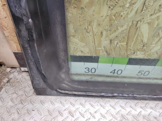 Стекло кузовное глухое заднее правое Sprinter 901-905
