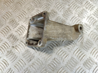 Кронштейн двигателя G 463