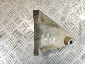 Кронштейн двигателя G 463