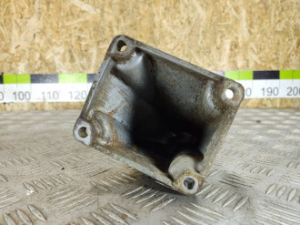 Кронштейн двигателя G 463