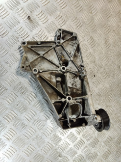 Кронштейн генератора G 463